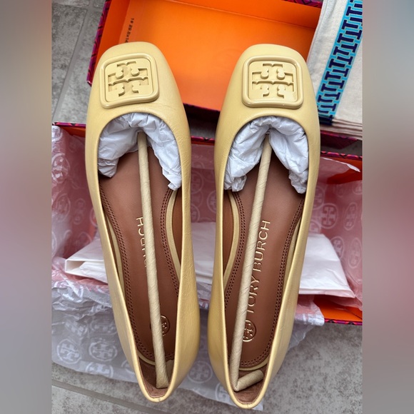 NIB New In Box Tory Burch GEORGIA BALLET
WRINKLE CALF LEATHER Flats - size 8.5 - Picture 7 of 9